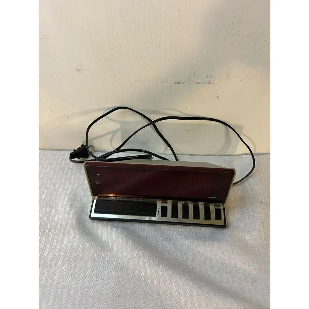 Spartus Electronic Digital Alarm clock vintage‎